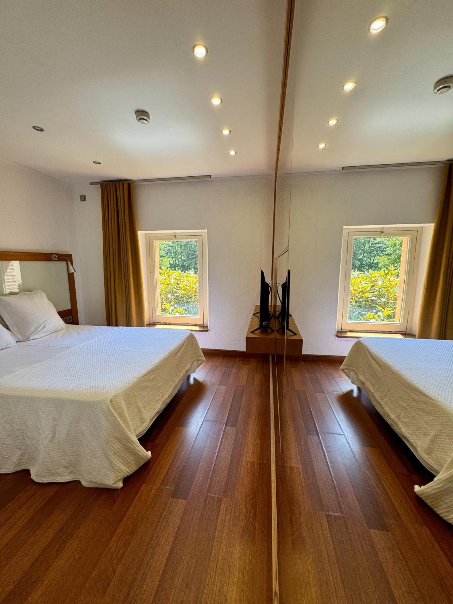 Hotel Spa La Central - Adults Only Maçanet de Cabrenys Szoba fotó